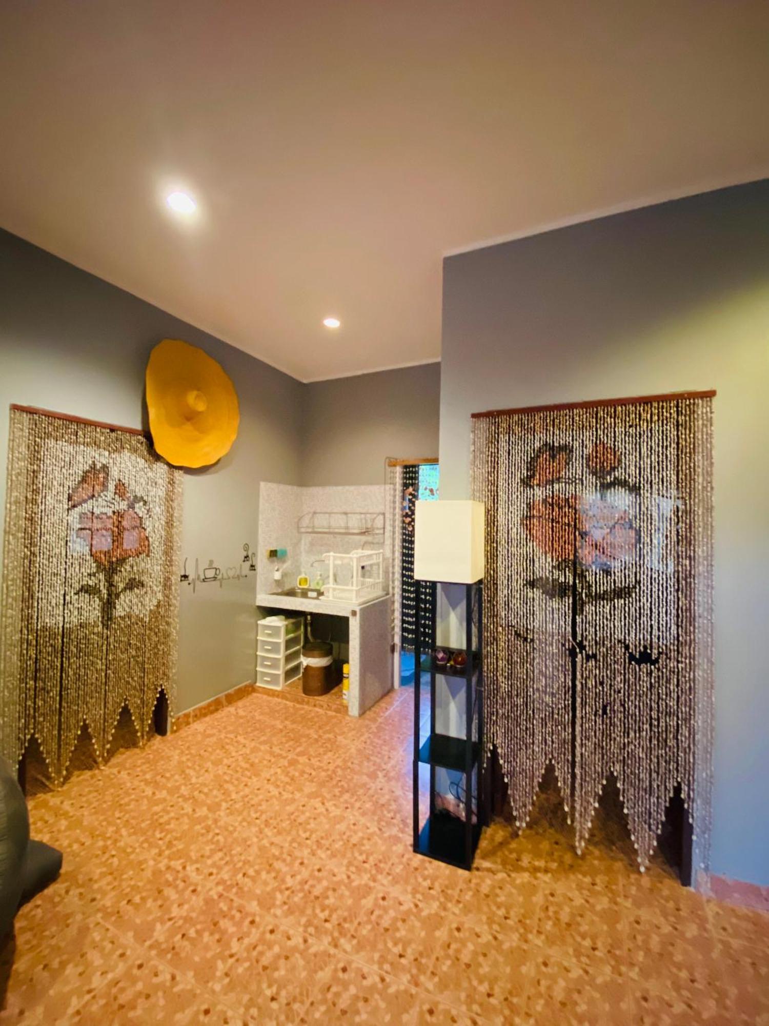 Beachfront Bungalow South Of プーケット エクステリア 写真